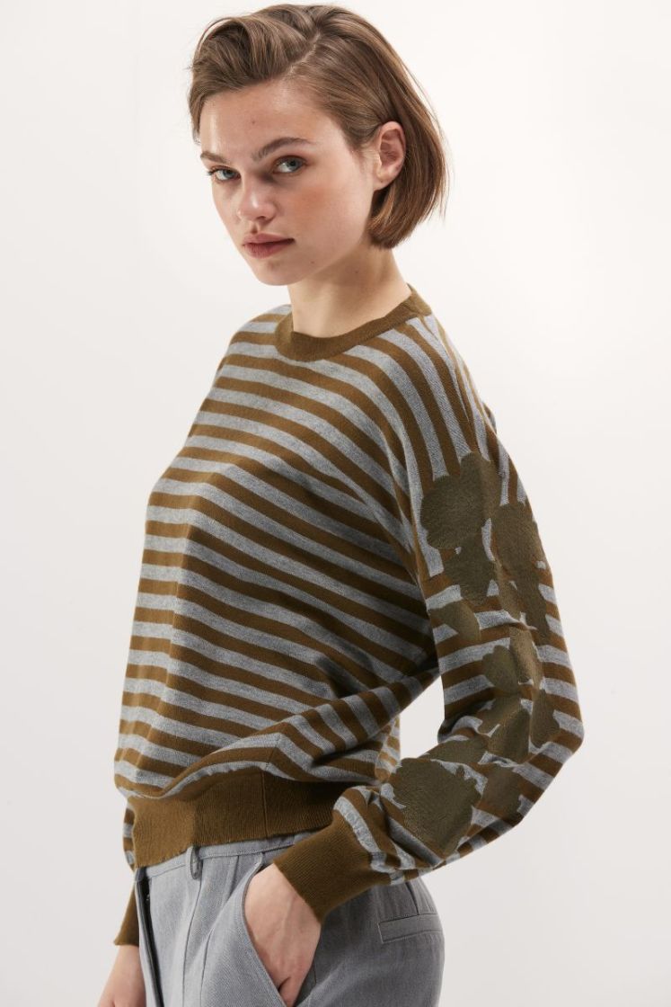  OLIVE GROEN