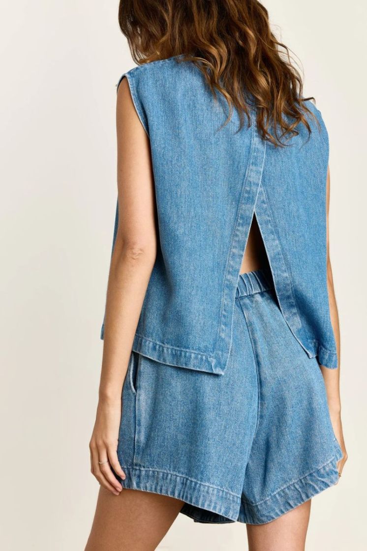  VINTAGE BLUE