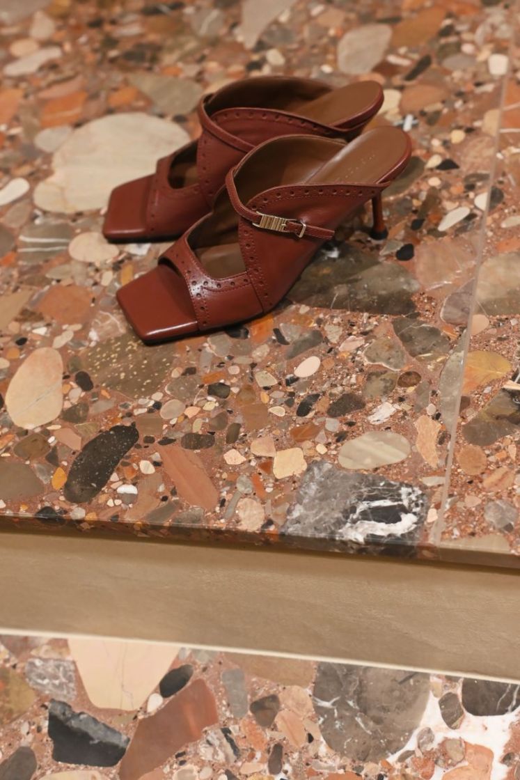  RUST LEATHER