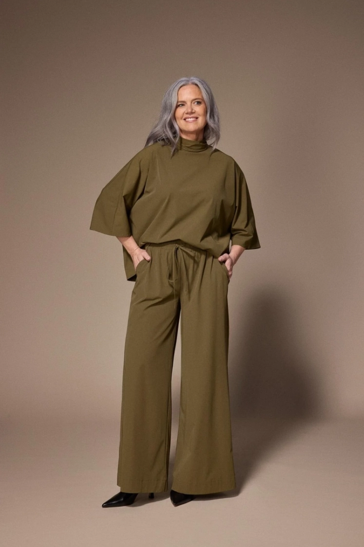  021 Khaki GROEN
