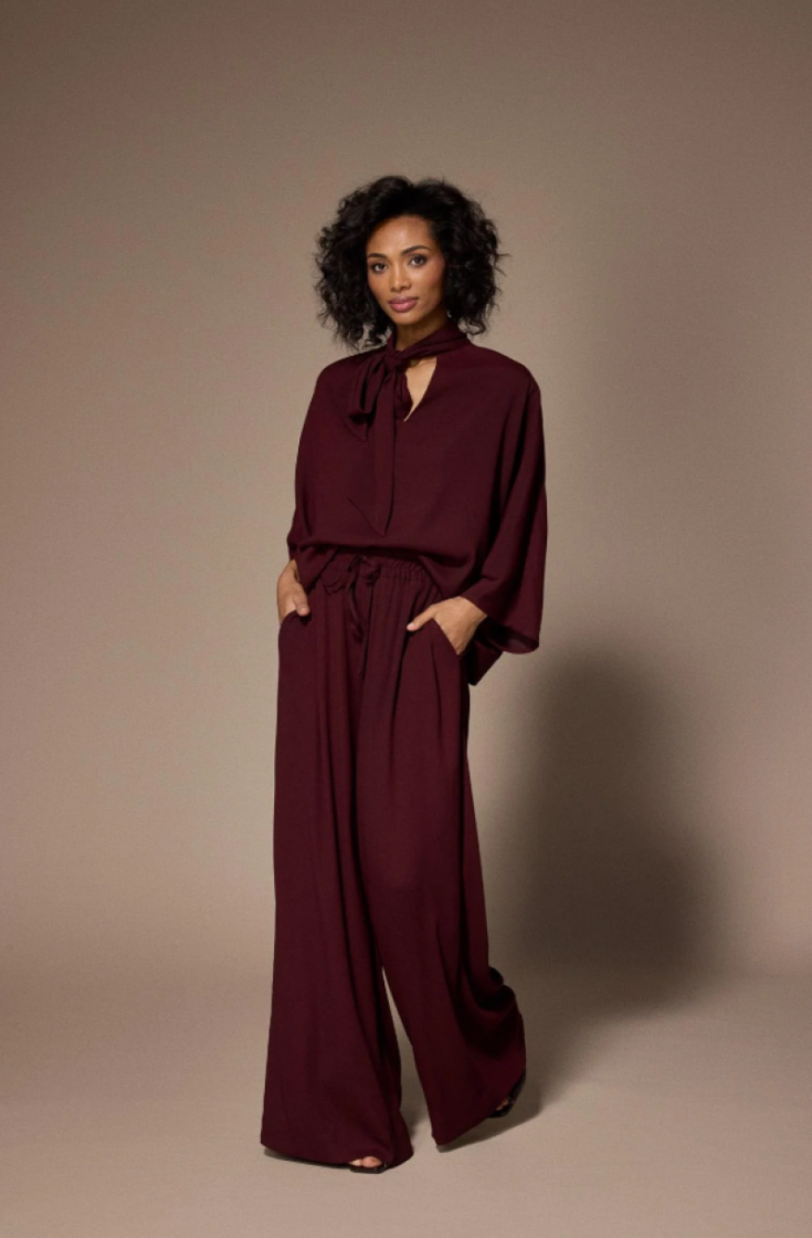 037 Burgundy BU
