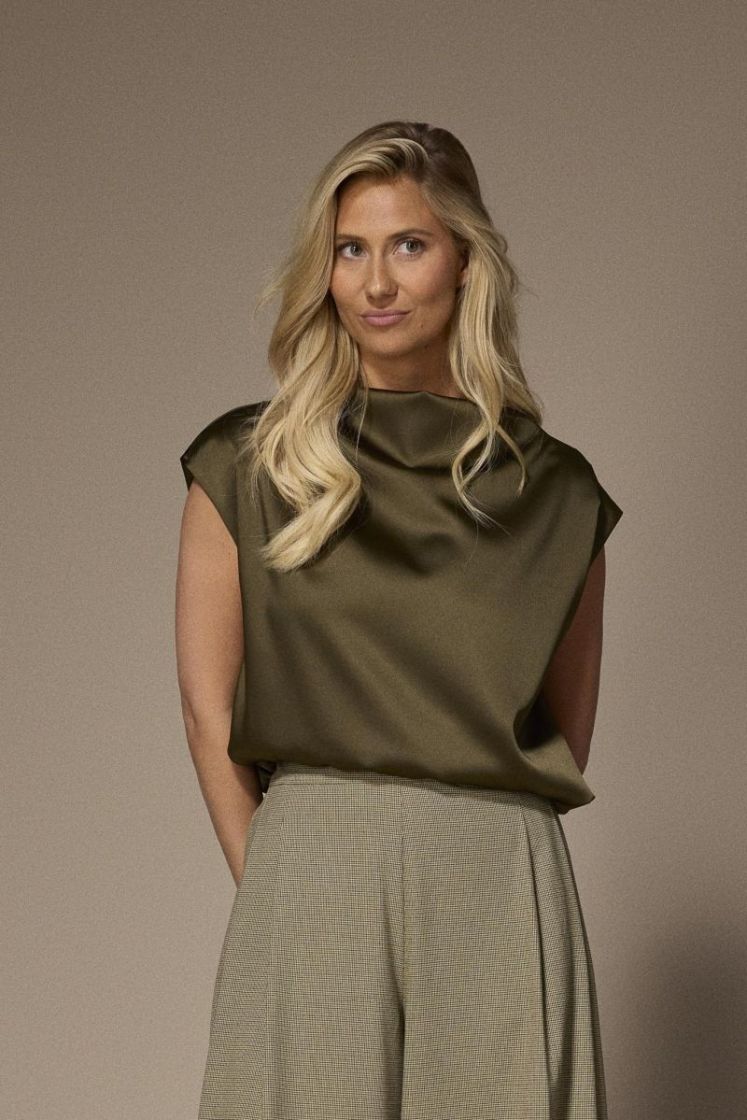  021 Khaki GROEN