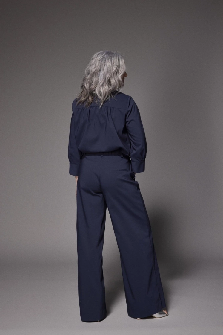  011 Navy BLAUW