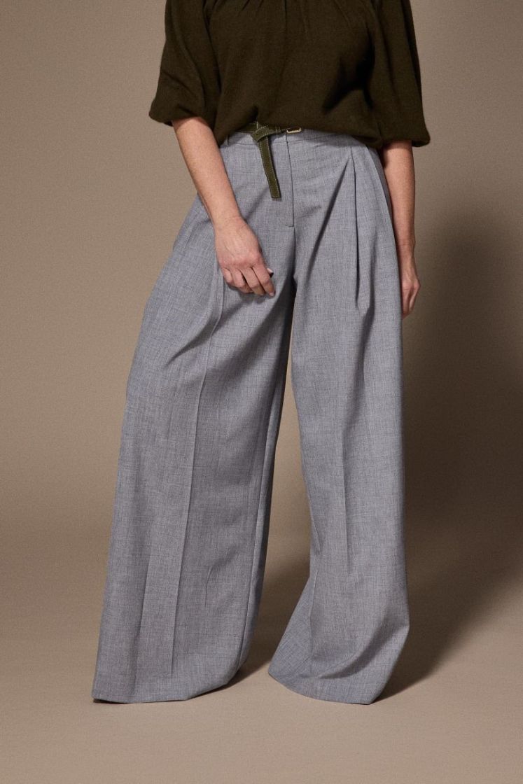  081 Light Grey