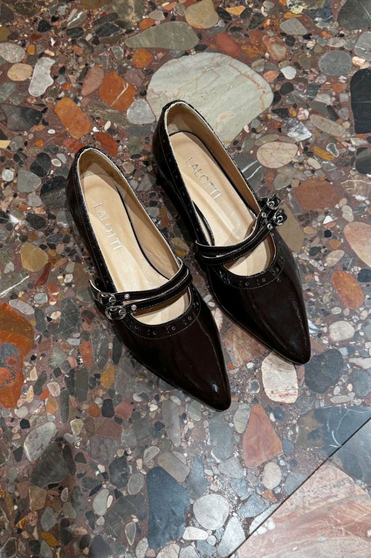  040 Brown