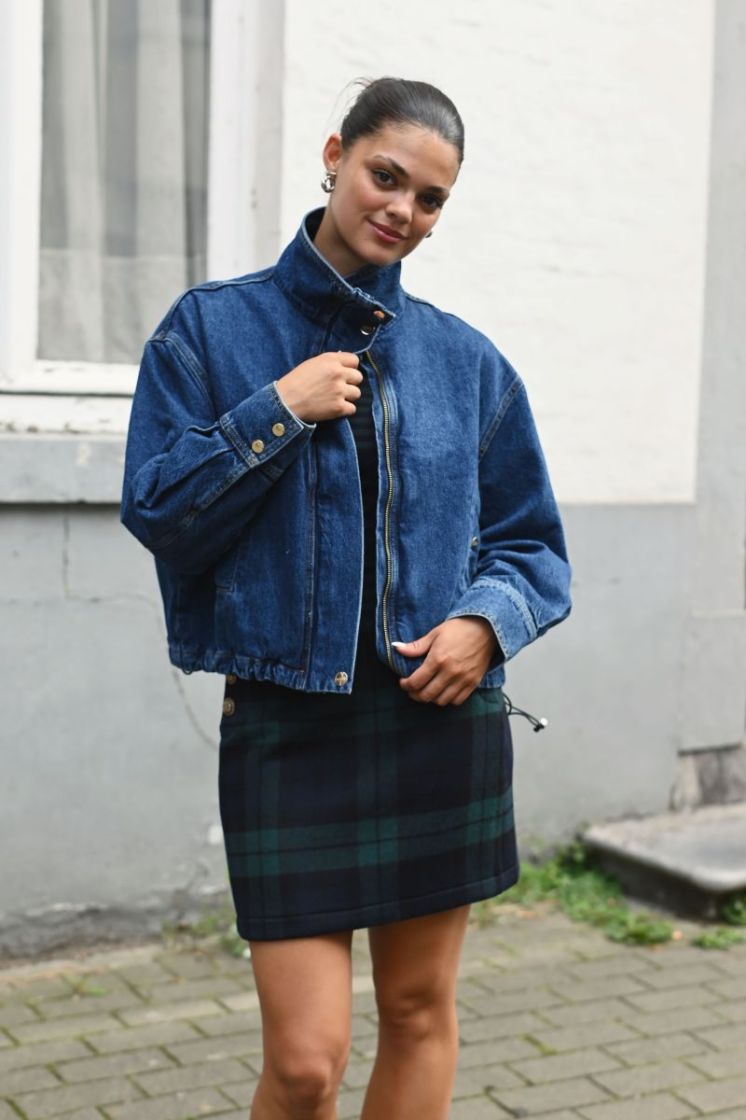  DENIM BLUE