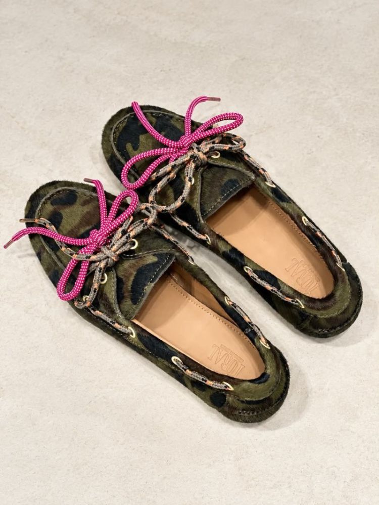  CAMOUFLAGE
